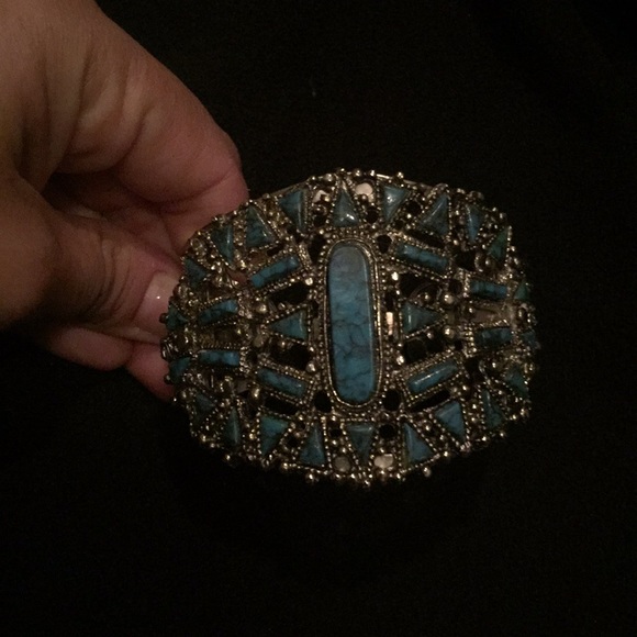 Turquoise silver bangle - Picture 2 of 7